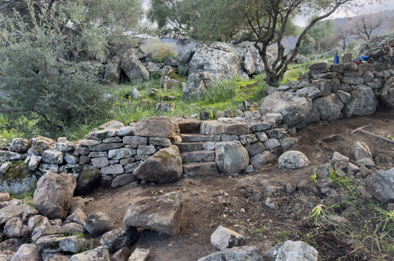 Travaux de rénovation patrimoniale en pierre sèche près de L’Île-Rousse