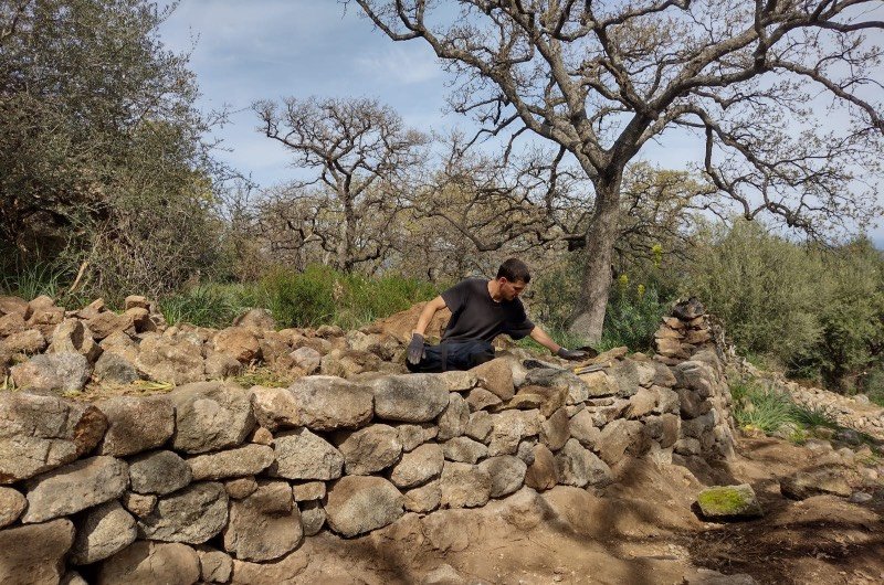 Artisan d'art pierre seche occitanie